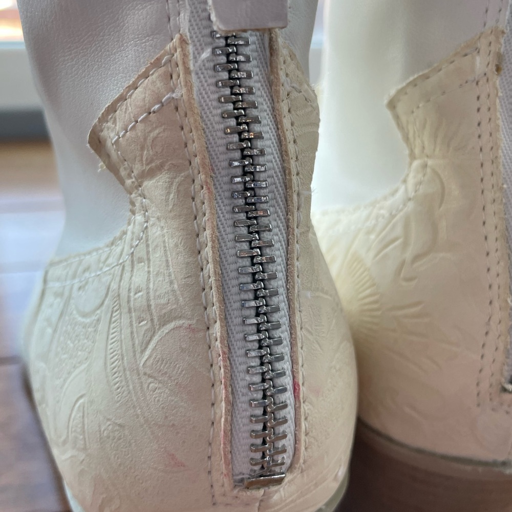 DOLCE VITA SHANTA ANKLE BOOTS - size 8.5 - Picture 5 of 5